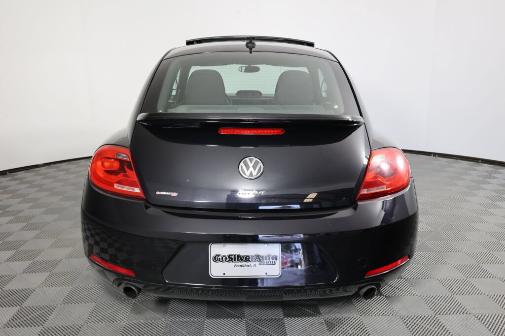 Used 2012 Volkswagen Beetle 2.0T FWD image 3
