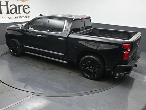 Used 2025 Chevrolet Silverado 1500 High Country AWD/4WD image 47