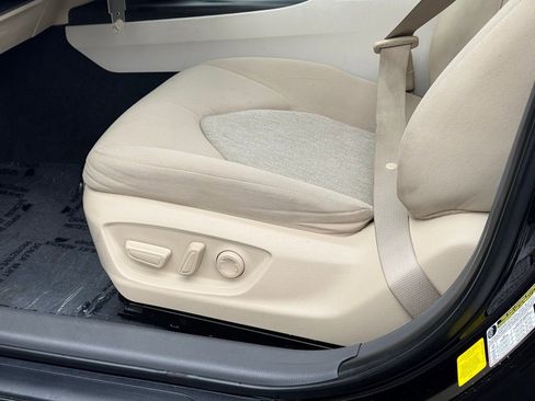 Used 2023 Toyota Camry LE image 20