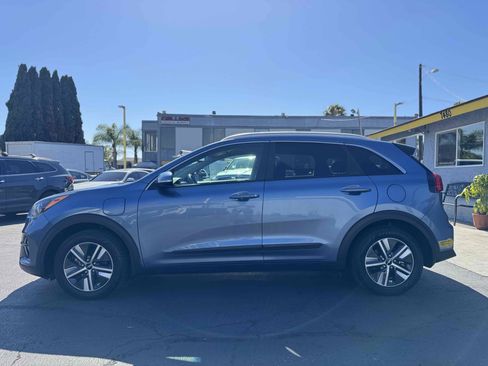 Used 2022 Kia Niro EX FWD image 6