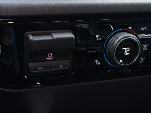 Used 2025 Chevrolet Silverado 1500 LT Trail Boss w/ LT Trail Boss Premium Package image 29