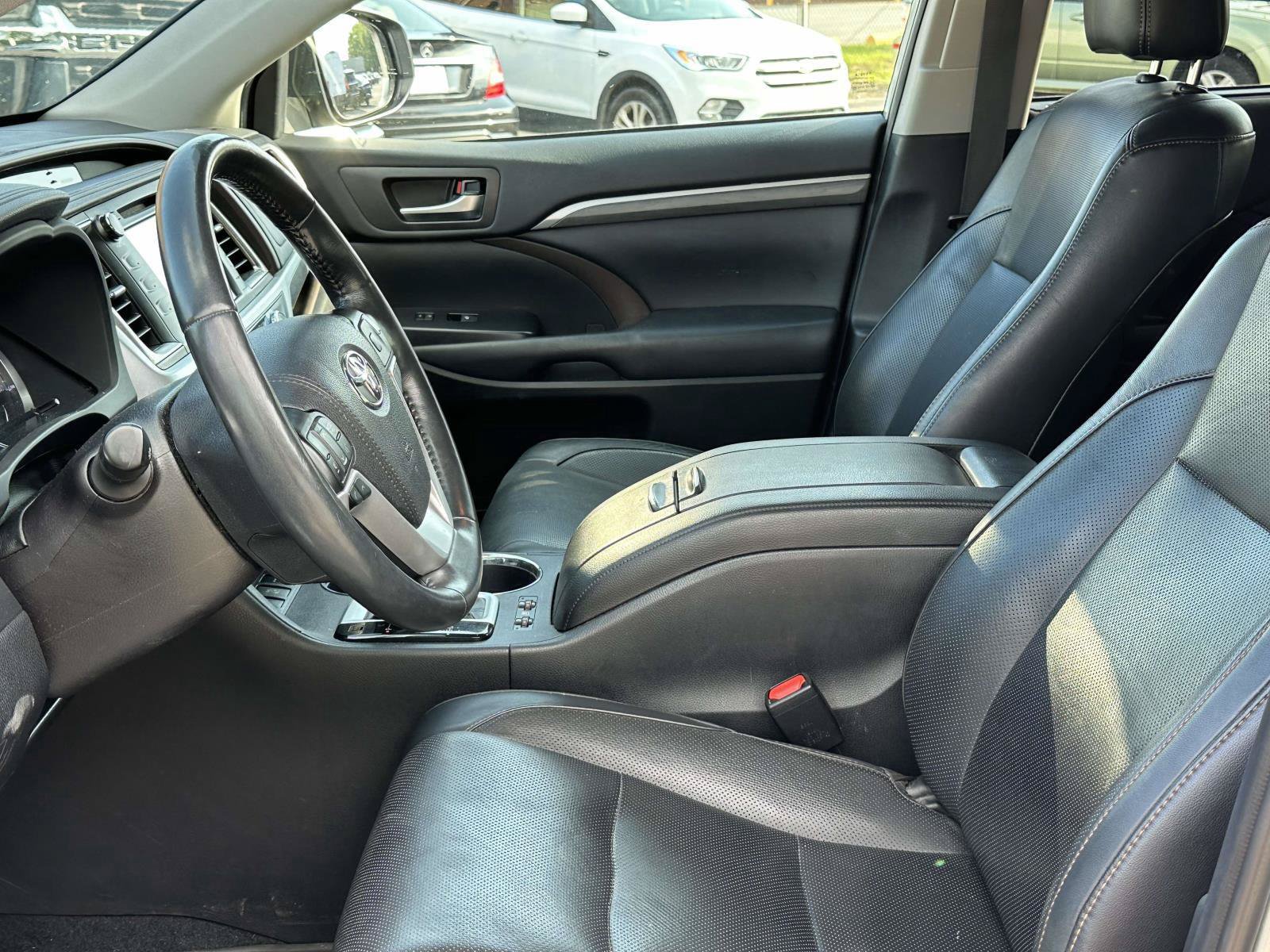 Used 2019 Toyota Highlander Limited Platinum AWD/4WD image 7