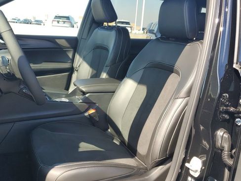 New 2025 Jeep Grand Cherokee L Altitude image 20