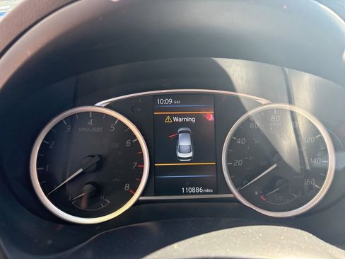 Used 2019 Nissan Sentra SV image 9