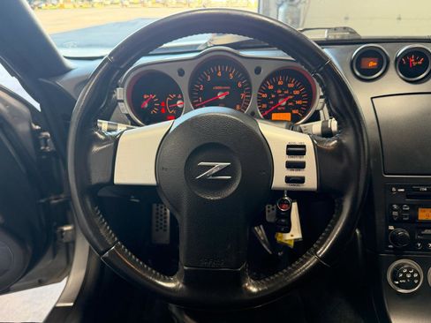 Used 2004 Nissan 350Z Touring RWD image 15