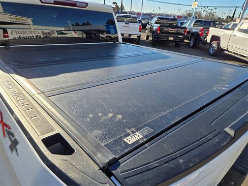 Used 2021 Chevrolet Silverado 1500 LT image 6