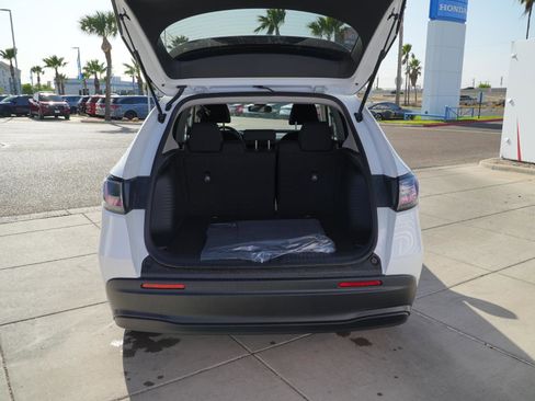 New 2026 Honda HR-V LX image 7