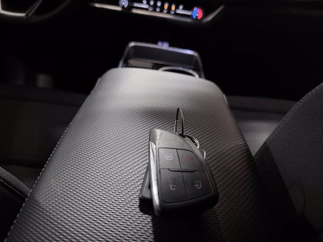 Used 2025 Chevrolet Equinox LT FWD image 33