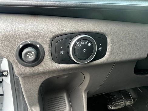 Used 2020 Ford Transit 350 DRW image 22