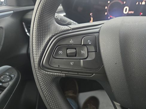 Used 2024 Buick Envista Preferred w/ Advanced Safety Package image 18