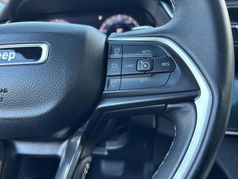 Used 2022 Jeep Grand Cherokee Altitude image 23