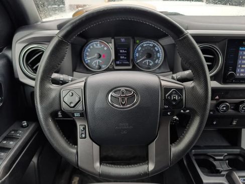 Used 2016 Toyota Tacoma TRD Sport w/ Towing Package AWD/4WD image 20