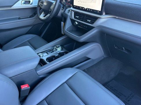 New 2026 Ford Explorer Active w/ Active Comfort Package image 14