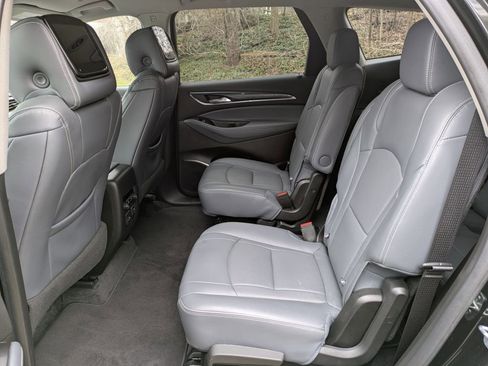 Used 2020 Buick Enclave Essence w/ Sport Touring Edition image 28