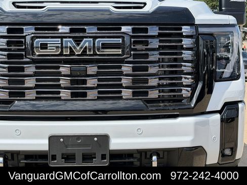 New 2026 GMC Sierra 2500 Denali Ultimate AWD/4WD image 8