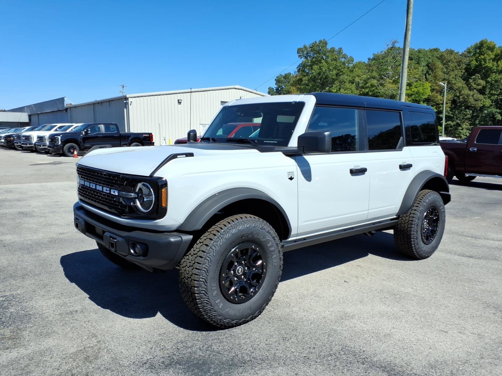 New 2026 Ford Bronco Big Bend w/ Black Diamond Package AWD/4WD image 1