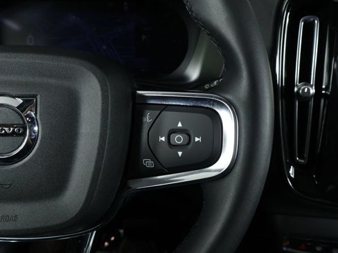 Used 2023 Volvo XC40 Recharge Ultimate w/ Protection Package Premier AWD/4WD image 11