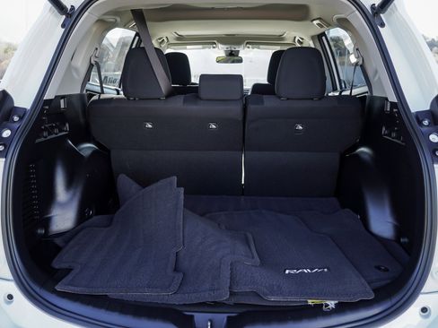 Certified 2018 Toyota RAV4 XLE image 14