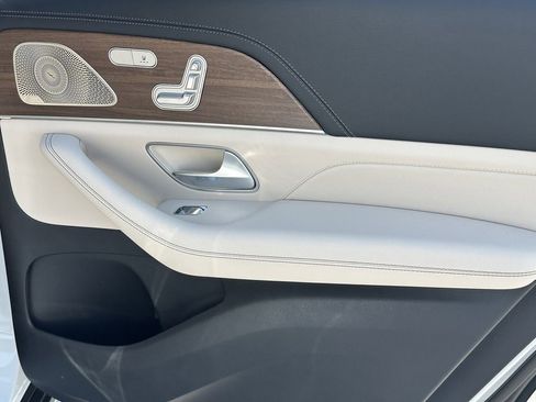 New 2026 Mercedes-Benz GLS 450 4MATIC image 19
