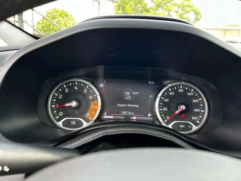 Used 2021 Jeep Renegade Latitude AWD/4WD image 18