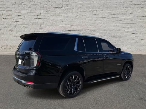 Used 2025 Chevrolet Tahoe High Country image 5
