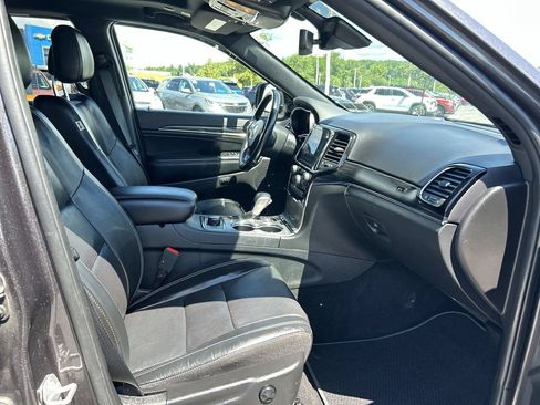 Used 2021 Jeep Grand Cherokee Limited w/ Quick Order Package 28K 80th AWD/4WD image 12