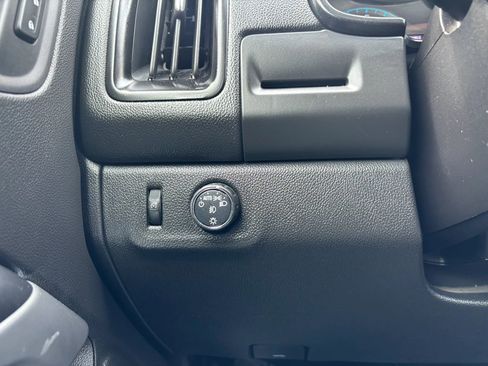 Used 2016 Chevrolet Colorado LT w/ LT Convenience Package RWD image 27