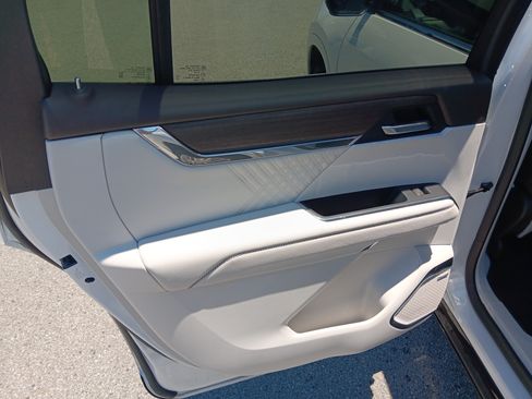 Used 2024 GMC Acadia Denali w/ LPO, Floor Liner Package FWD image 17