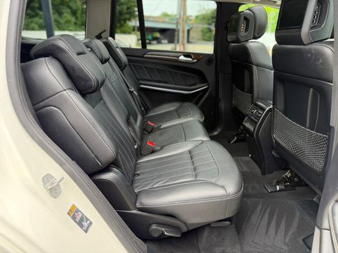 Used 2013 Mercedes-Benz GL 450 4MATIC image 21