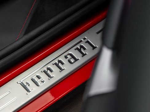 Used 2024 Ferrari SF90 Spider image 47