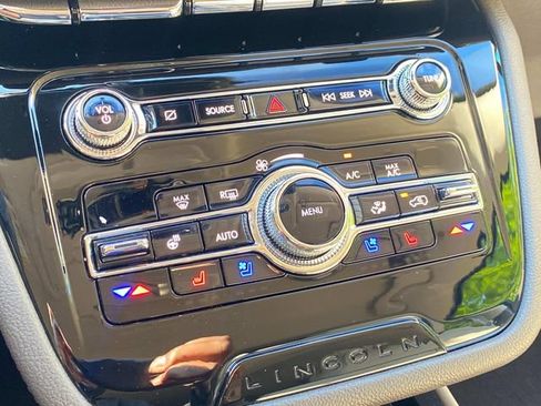 Certified 2022 Lincoln Corsair FWD w/ Equipment Group 101A image 26