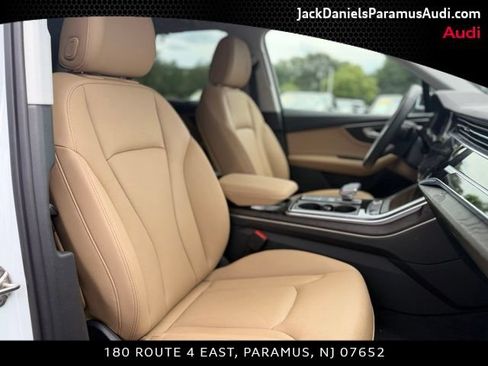 Used 2022 Audi Q7 2.0T Premium Plus w/ Premium Plus Package AWD/4WD image 17