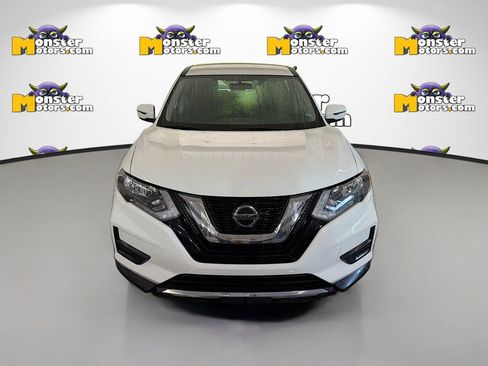Used 2019 Nissan Rogue S AWD/4WD image 2