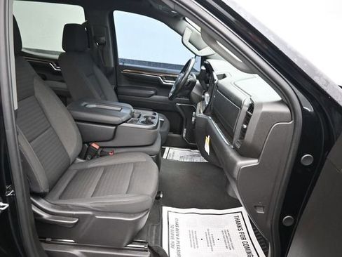 Used 2024 Chevrolet Silverado 1500 LT AWD/4WD image 7