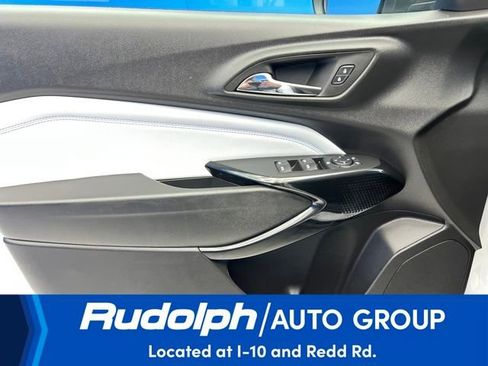 Used 2025 Chevrolet Trax LT image 10