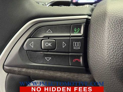 Used 2023 Jeep Grand Cherokee L Limited w/ Black Appearance Package image 41