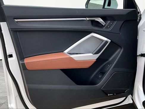 Used 2025 Audi Q3 2.0T Premium Plus w/ Premium Plus Package image 18