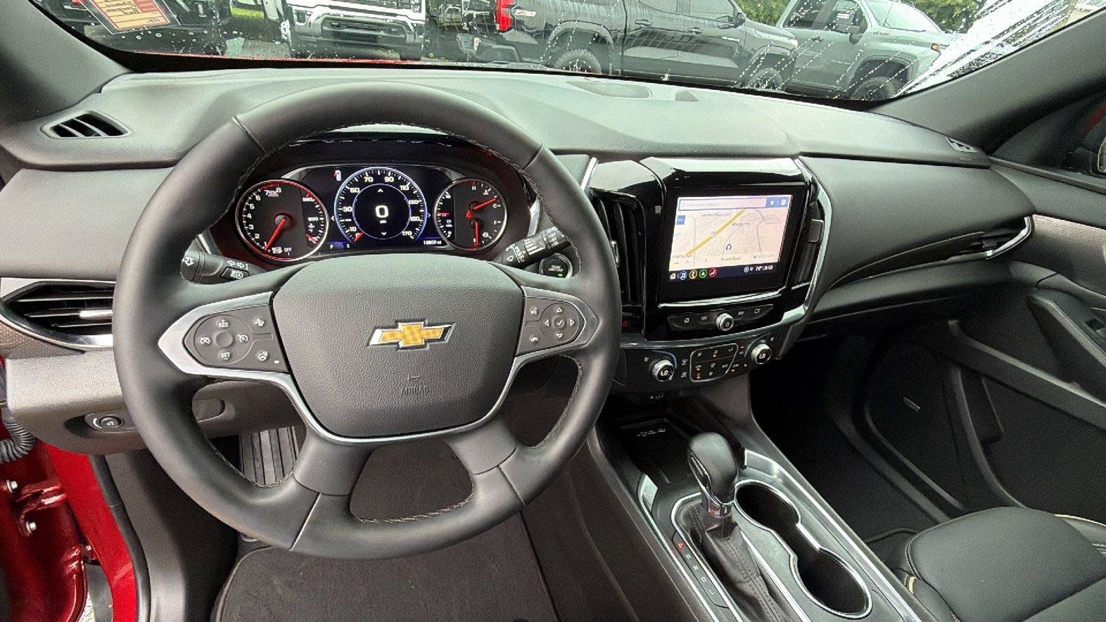 Used 2023 Chevrolet Traverse Premier FWD image 29
