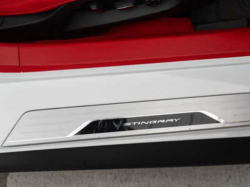 Used 2024 Chevrolet Corvette Stingray Premium Conv w/ Z51 Performance Package image 37