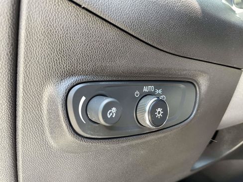 Used 2024 Chevrolet Equinox LT w/ LPO, Floor Liner Package FWD image 17