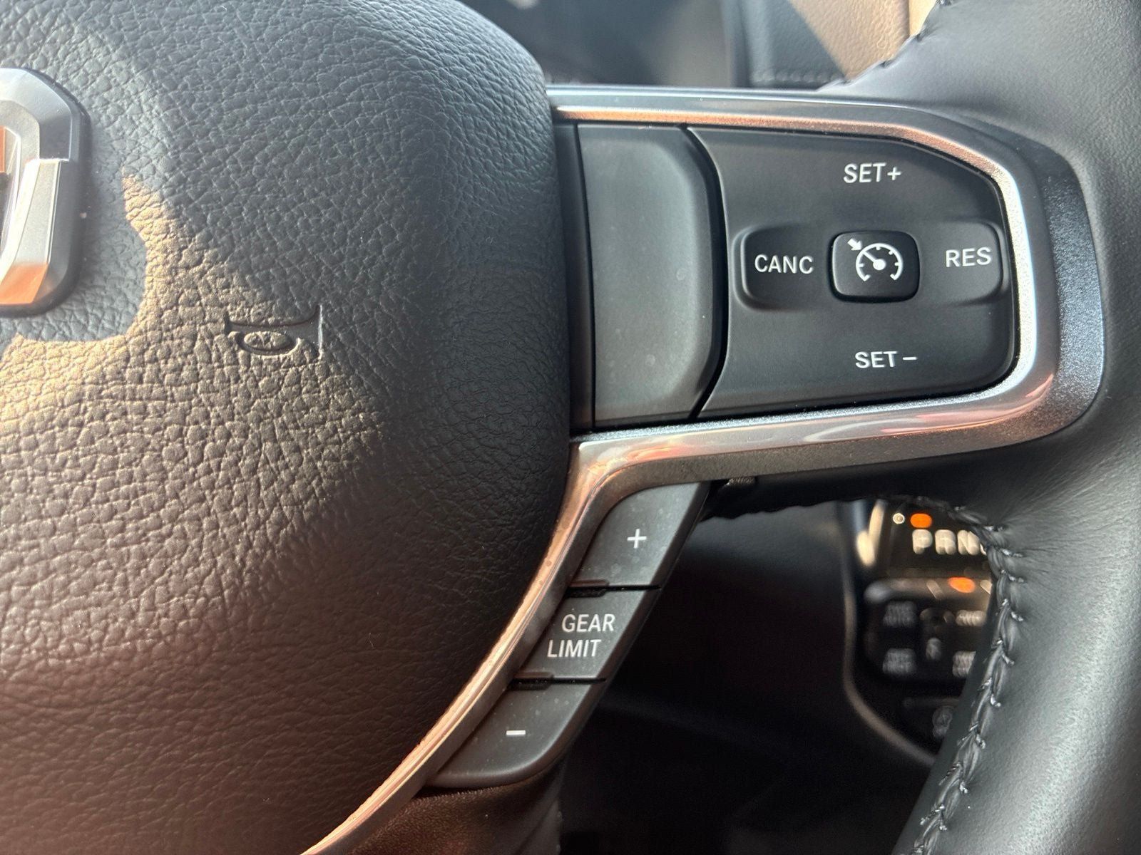 Used 2023 RAM 1500 Laramie AWD/4WD image 28