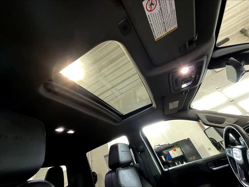 Used 2023 GMC Sierra 2500 Denali w/ Denali Ultimate Package image 22