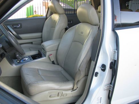 Used 2006 INFINITI FX35 AWD w/ (G02) Touring Pkg image 9