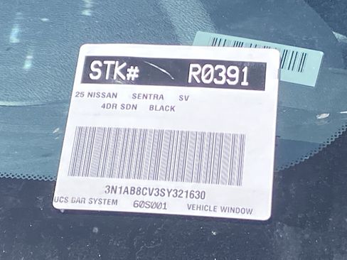 Used 2025 Nissan Sentra SV image 10