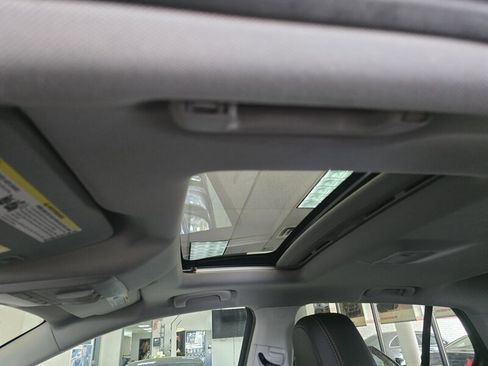 Used 2018 Chevrolet Trax LT w/ Sun & Sound Package FWD image 25