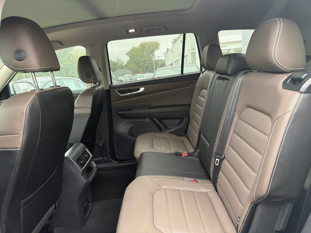 Certified 2024 Volkswagen Atlas SEL AWD/4WD image 15