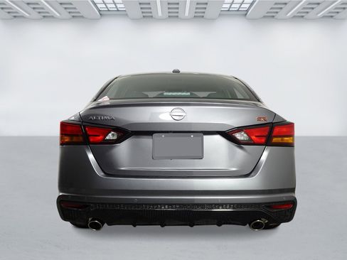 New 2025 Nissan Altima 2.5 SR w/ SR Premium Package FWD image 4