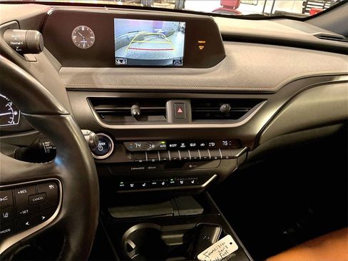 Used 2019 Lexus UX 250h image 26