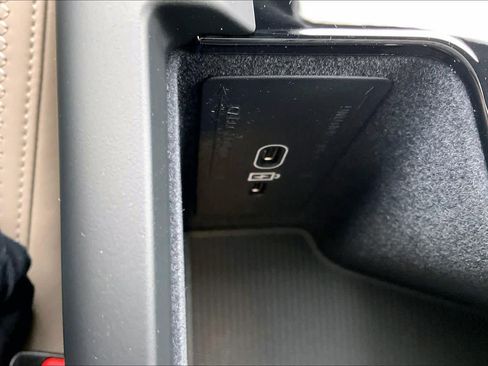 New 2026 Volvo XC60 T8 Plus w/ Protection Package Premier image 23