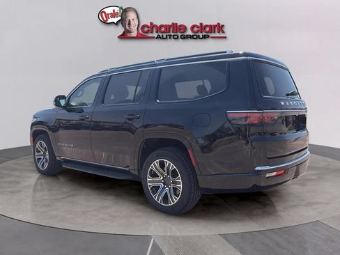 Used 2024 Jeep Wagoneer Series II AWD/4WD image 3